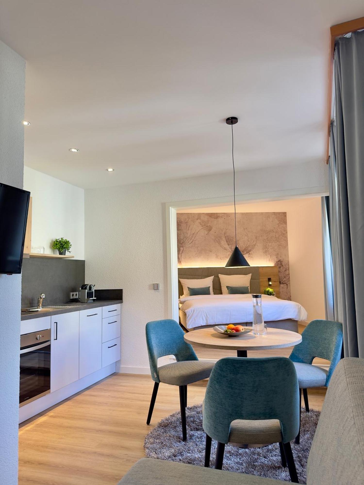 Living & Serviced Apartments By Blauer Wolf Gunzenhausen Buitenkant foto