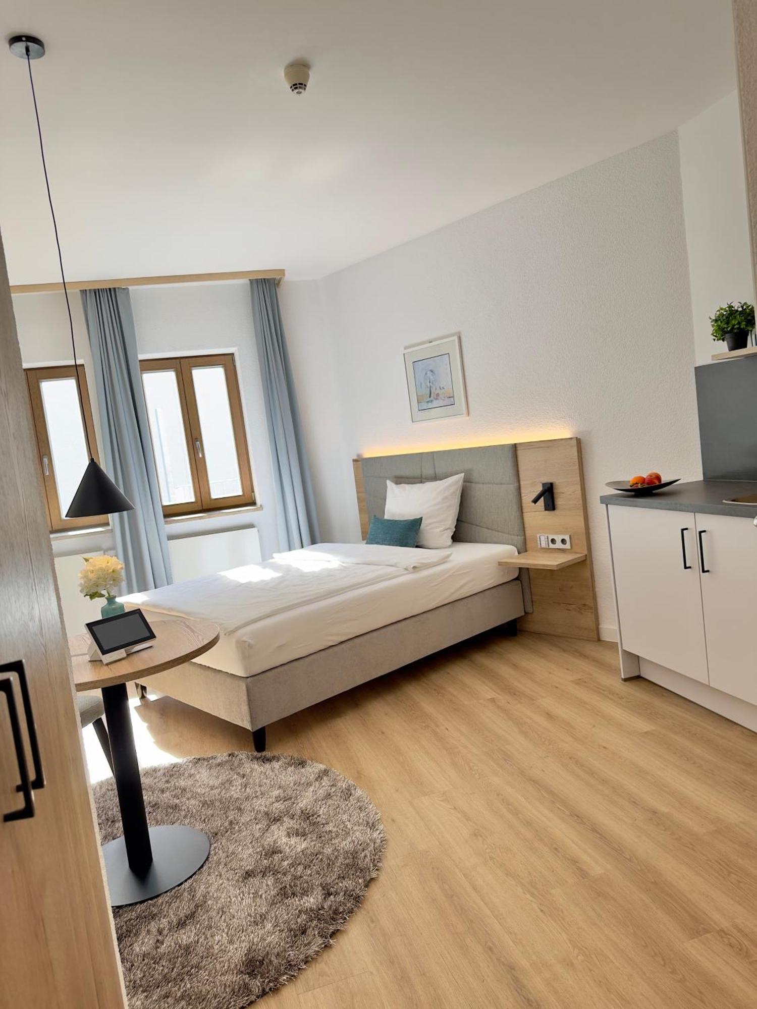 Living & Serviced Apartments By Blauer Wolf Gunzenhausen Buitenkant foto