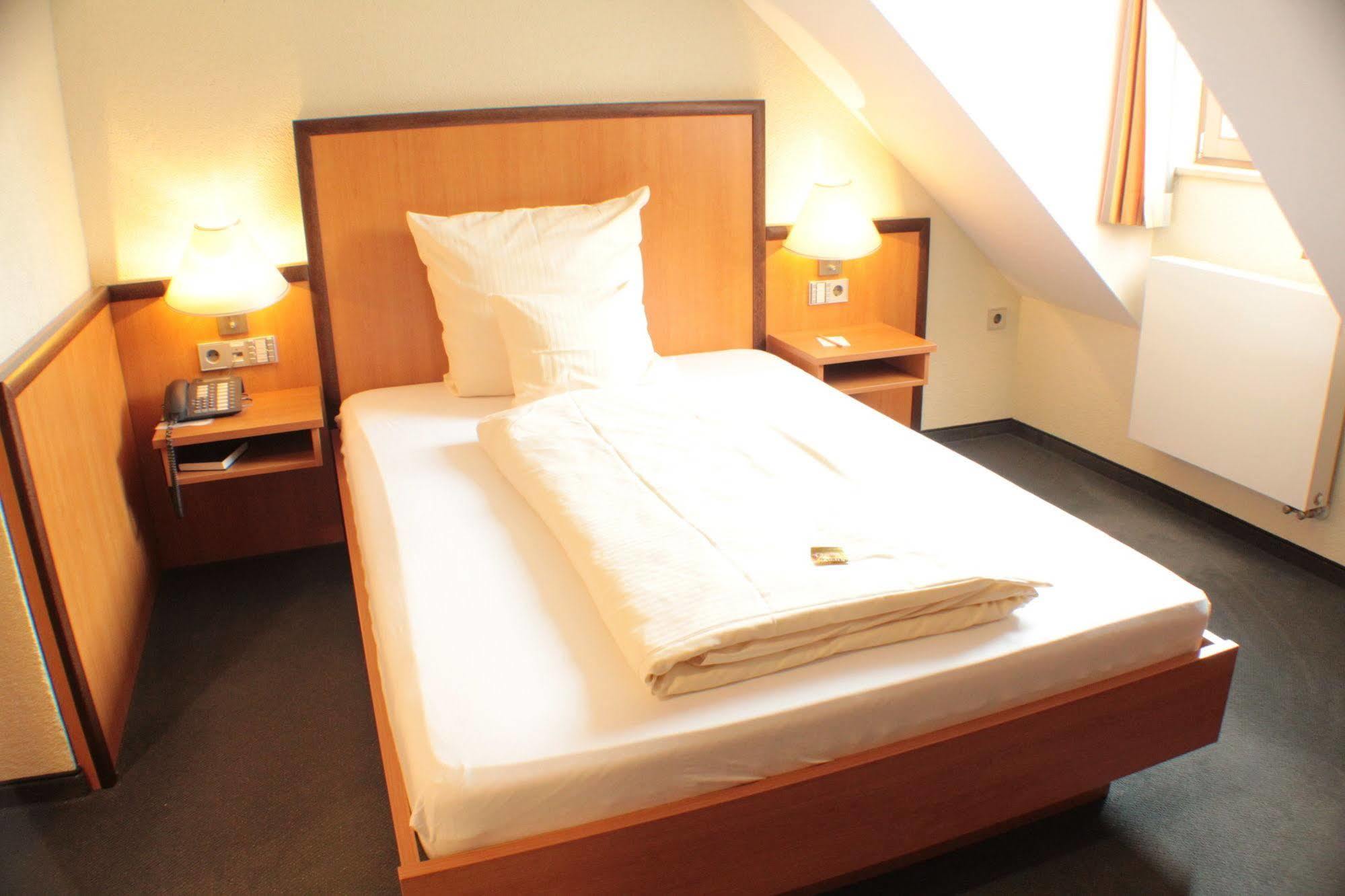 Living & Serviced Apartments By Blauer Wolf Gunzenhausen Buitenkant foto