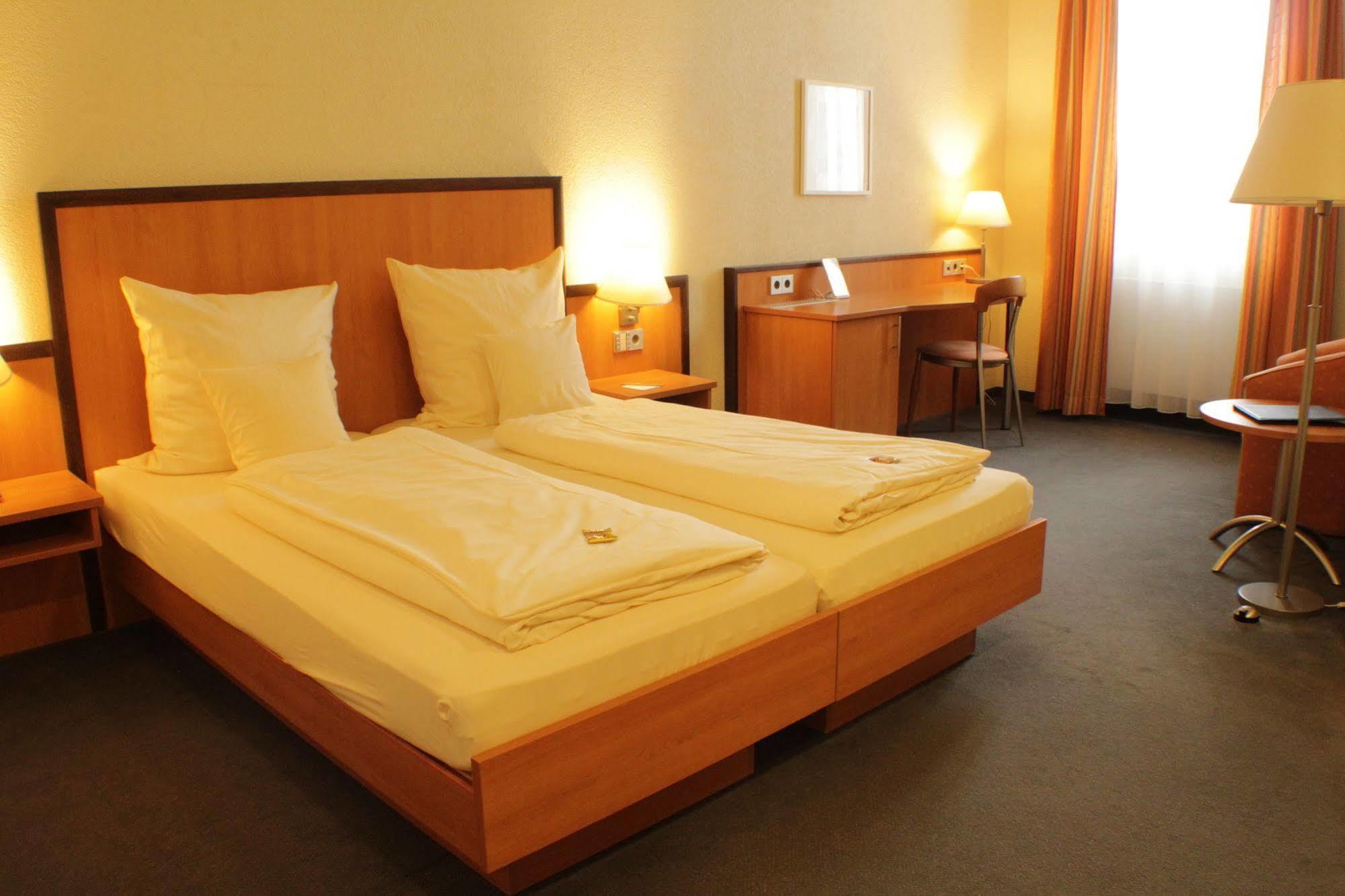 Living & Serviced Apartments By Blauer Wolf Gunzenhausen Buitenkant foto