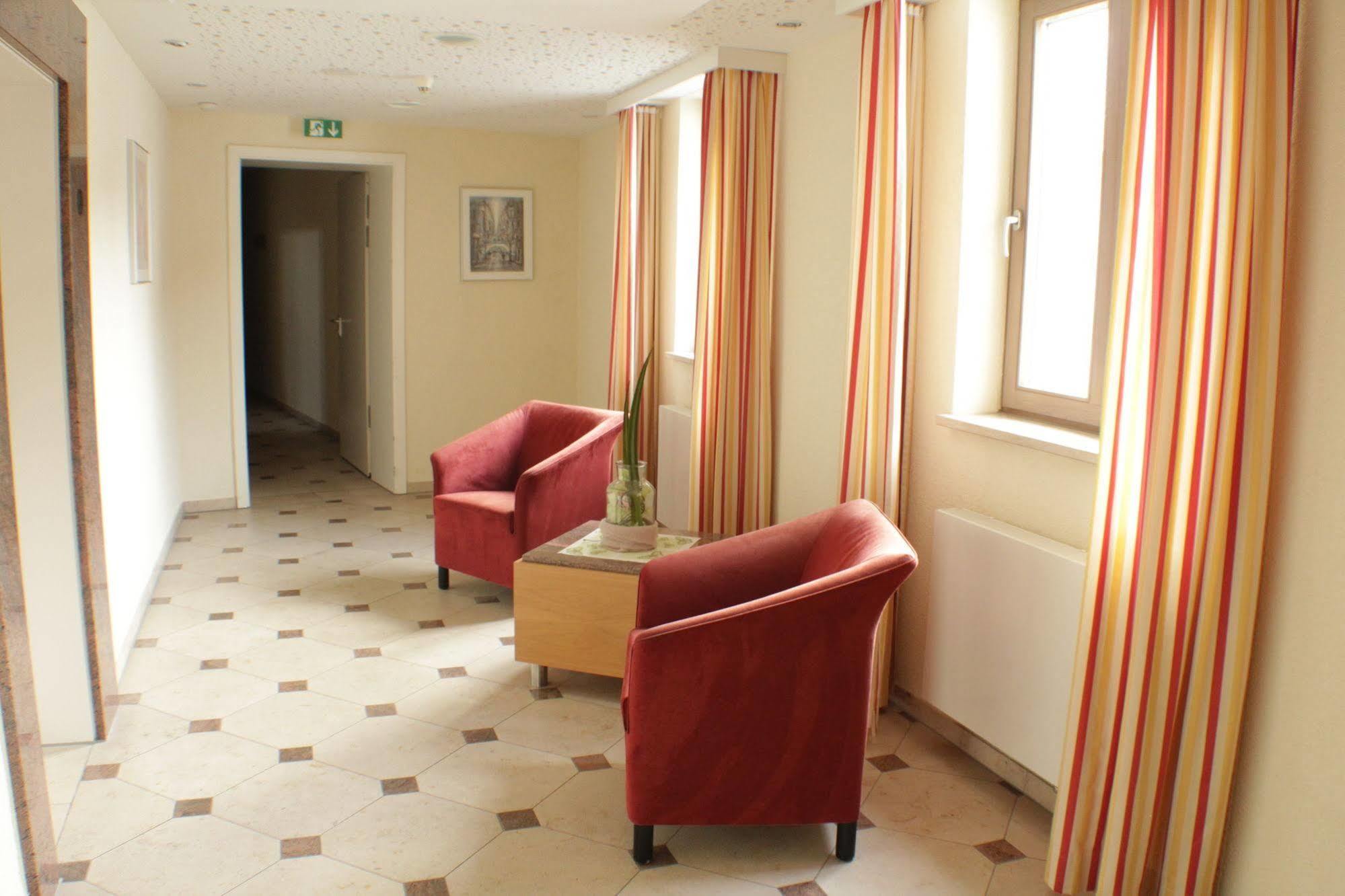 Living & Serviced Apartments By Blauer Wolf Gunzenhausen Buitenkant foto